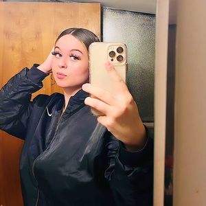 Meet your Posher, Summer